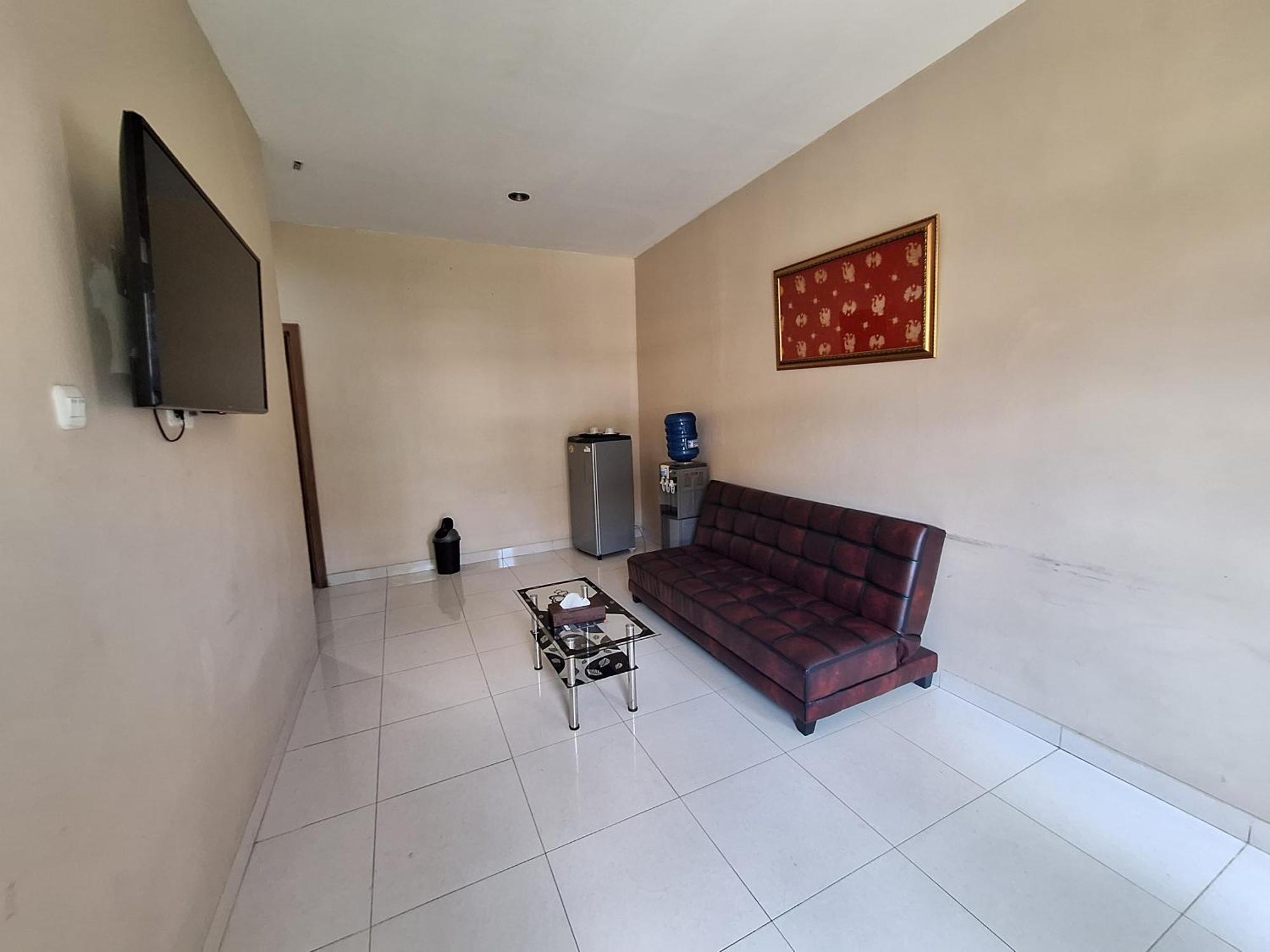 Urbanview Hotel Inkoppabri Cisarua Puncak Exterior photo