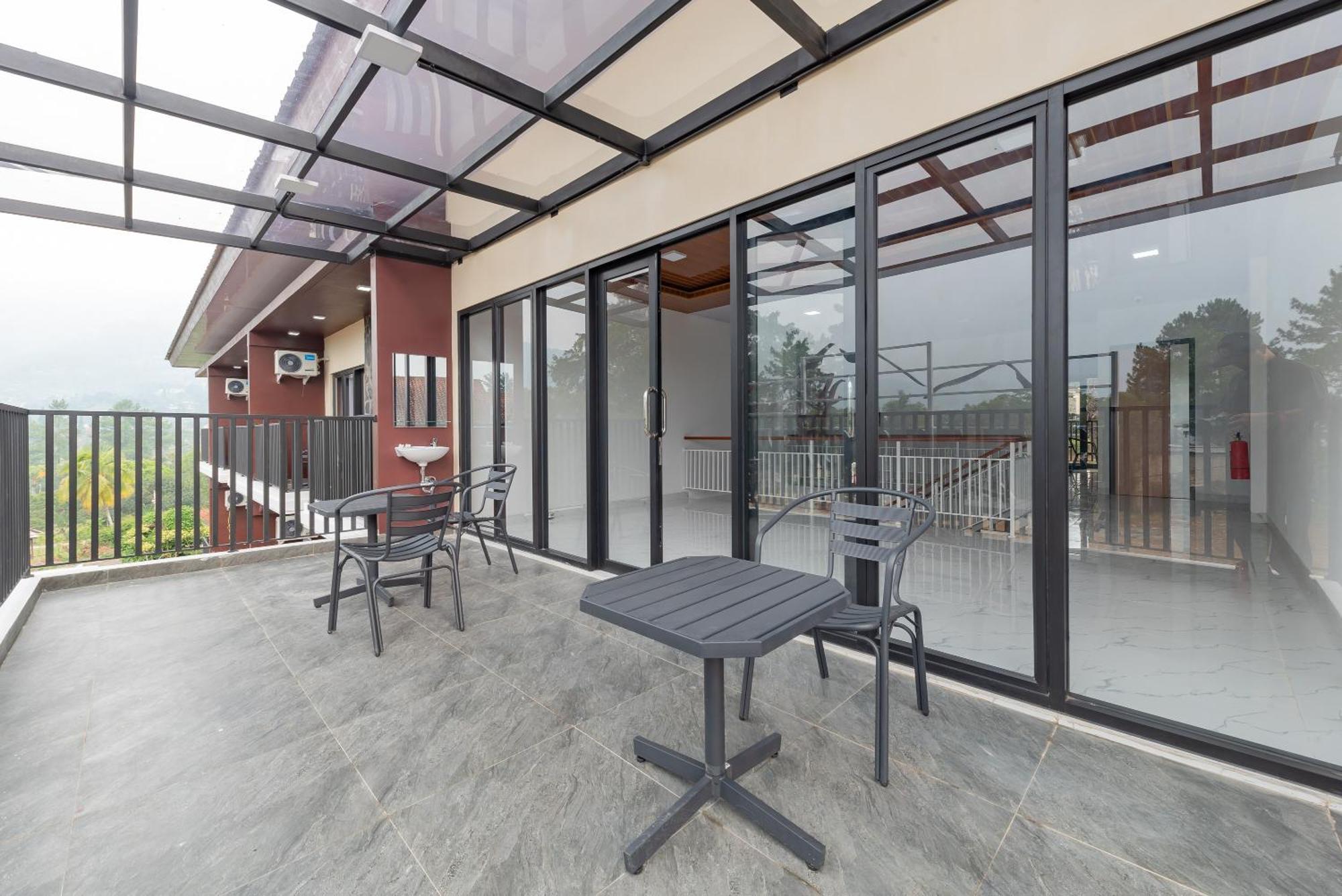 Urbanview Hotel Inkoppabri Cisarua Puncak Exterior photo